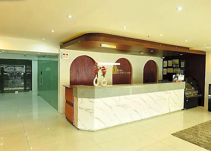 Hotel Cebu Courtyard