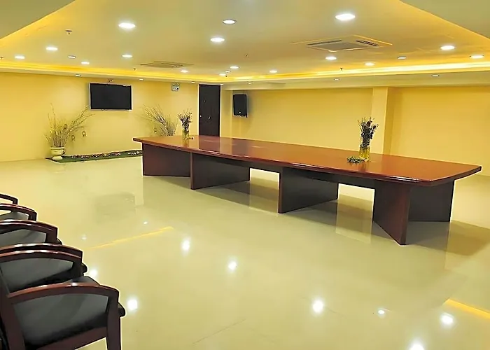 Cebu Courtyard 2* Lapu-Lapu City